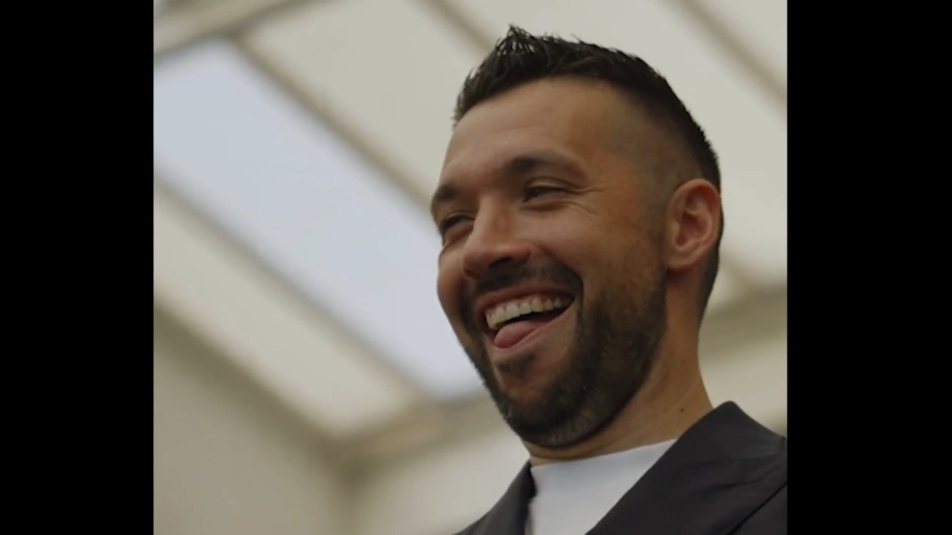 Farioli ainda agora chegou ao FC Porto e já conheceu os ‘cantos à casa’