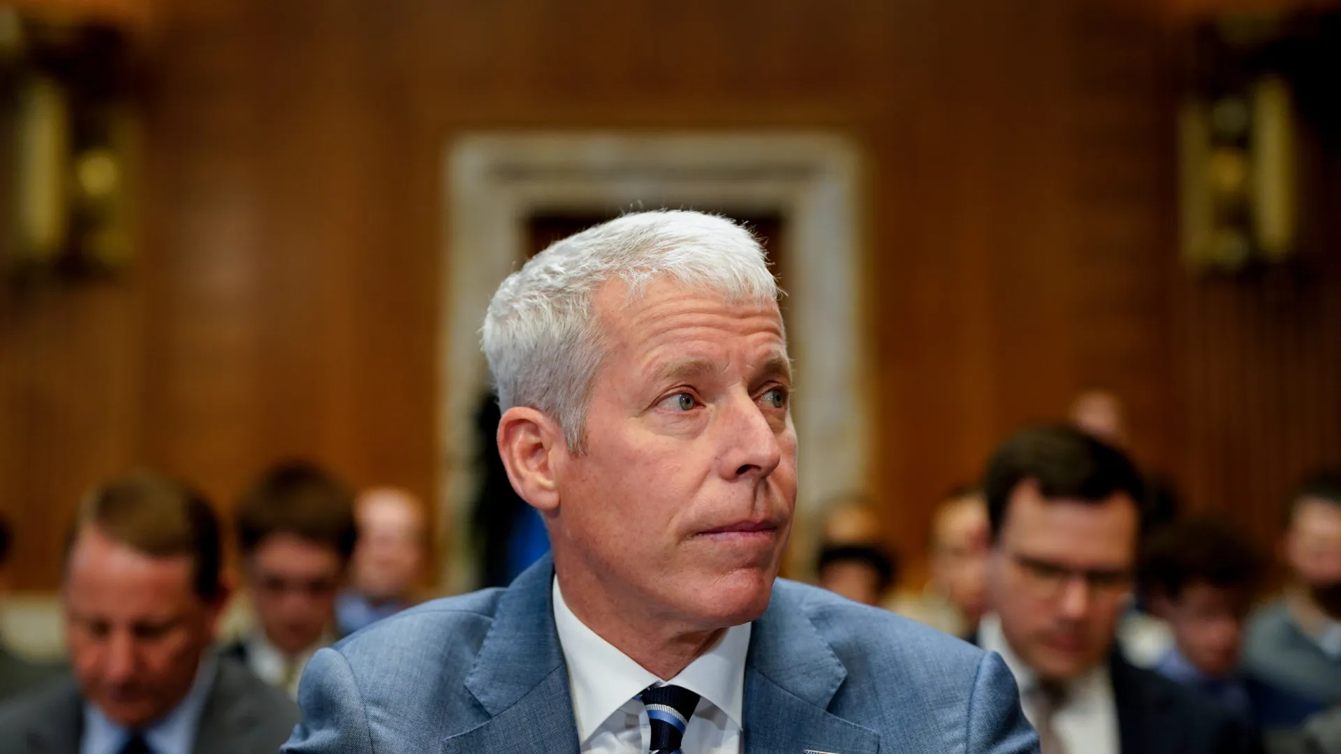 
                    Venezuela: EUA dizem que Chevron, Shell e Repsol aumentarão investimento
                