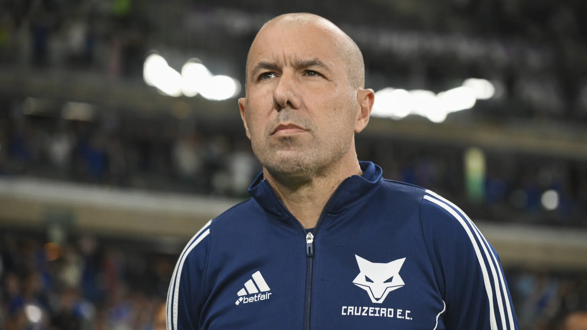 
                    Leonardo Jardim vira problema no Cruzeiro: 