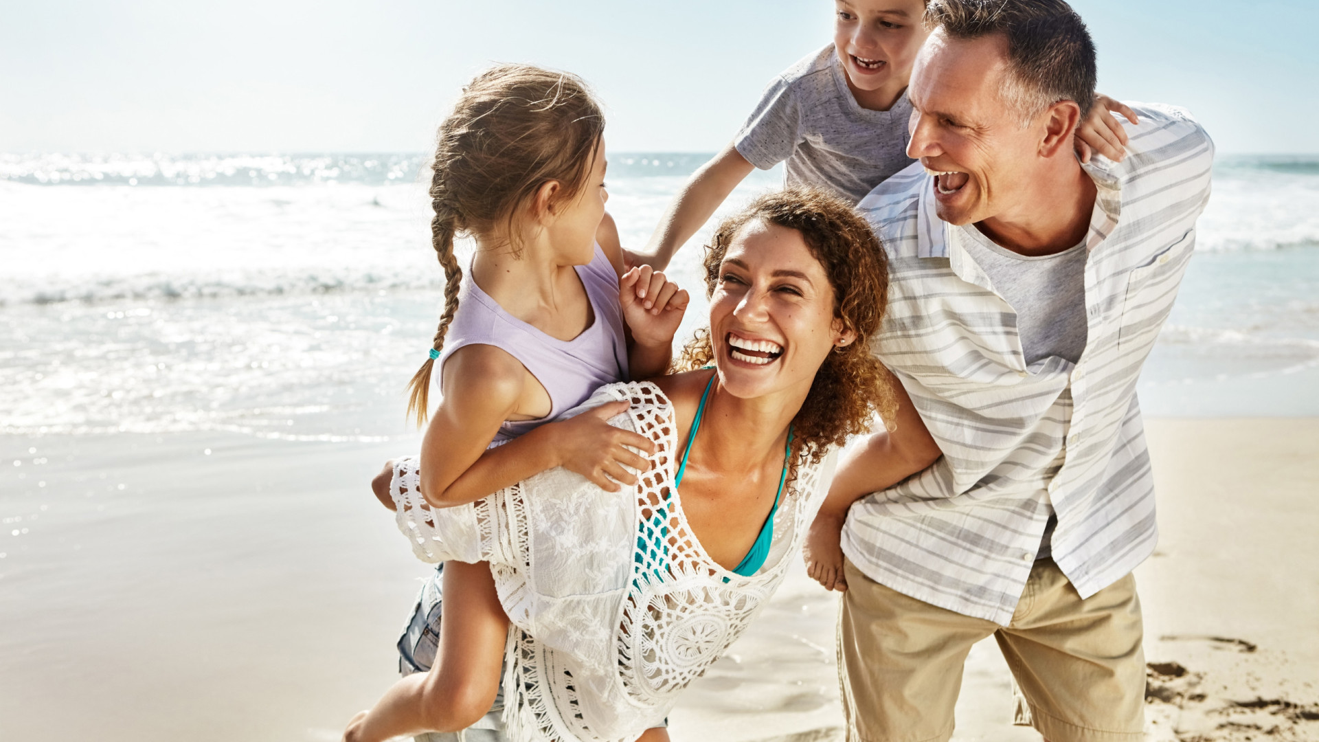 Melhores destinos para viajar com a família em julho (e um é português!)