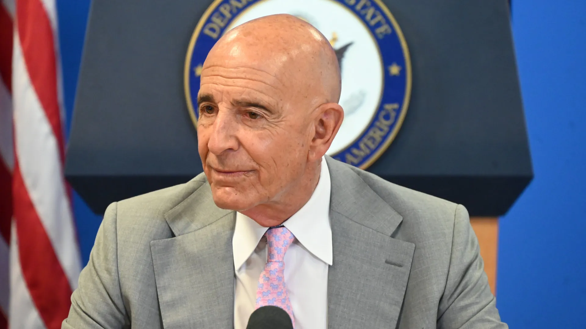 
                    Enviado dos EUA para Síria e chefe das forças curdas reúnem-se no Iraque
                