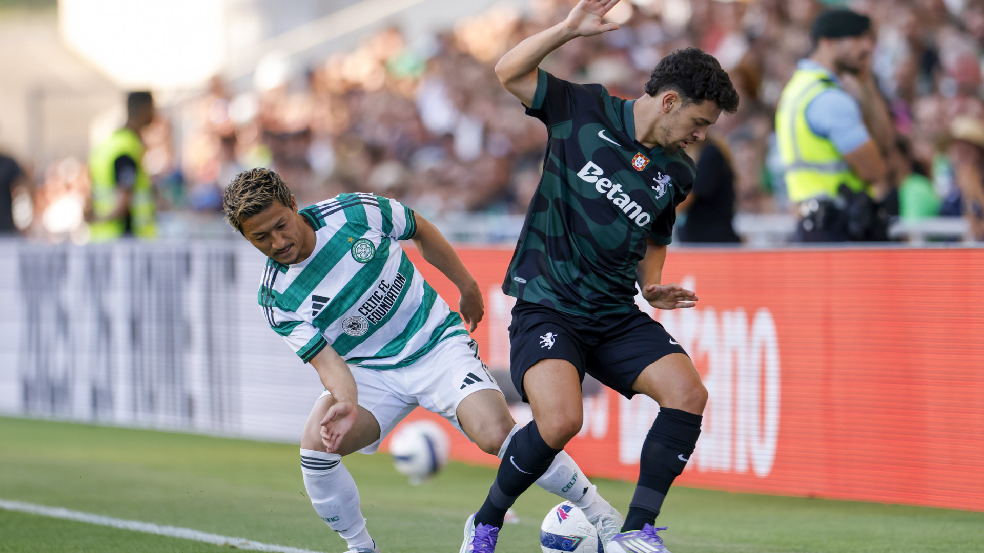 Sporting mostra-se aos adeptos sem Gyokeres e desliza frente ao Celtic