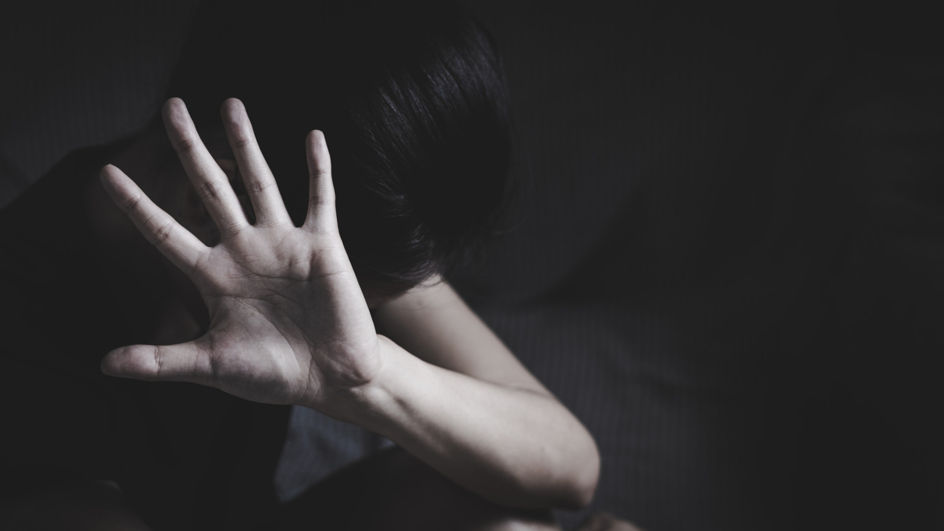 Homem de 25 anos detido no Montijo por violar companheira