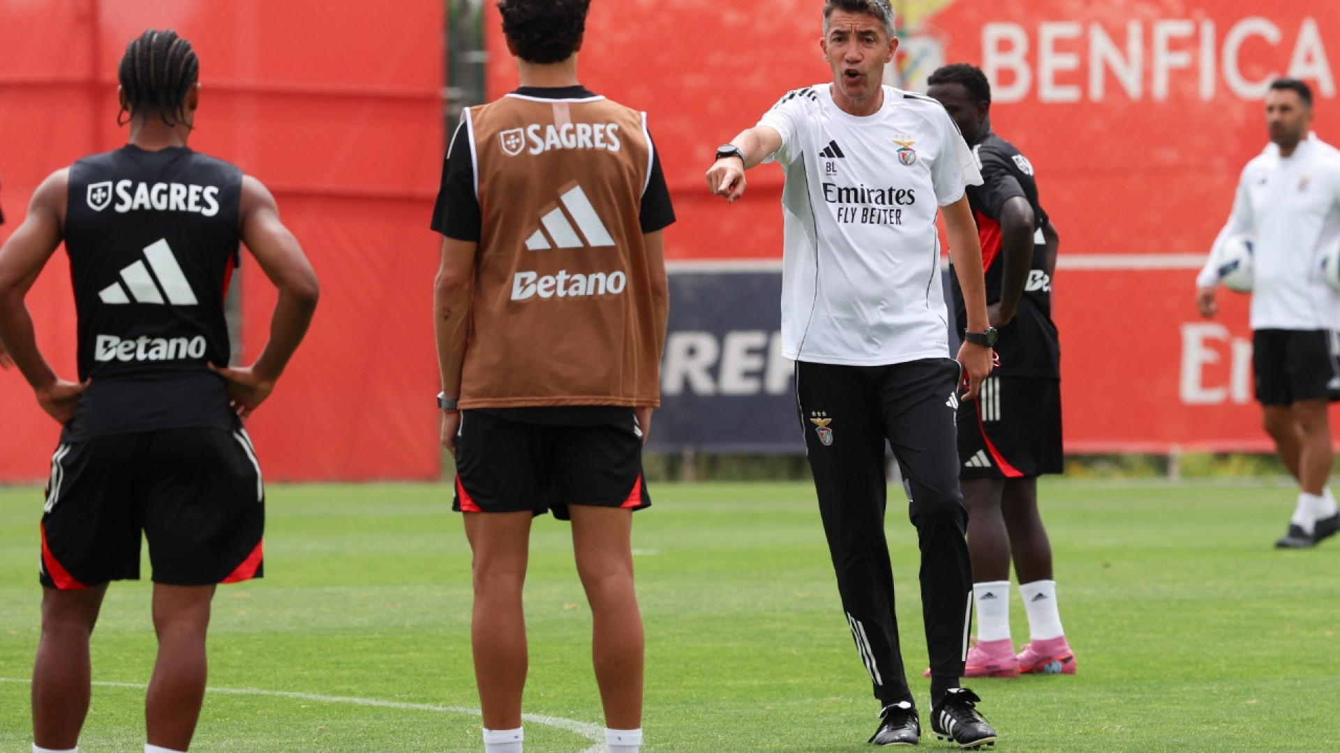 Além de Nuno Félix, Lage perde dois jogadores devido aos exames nacionais