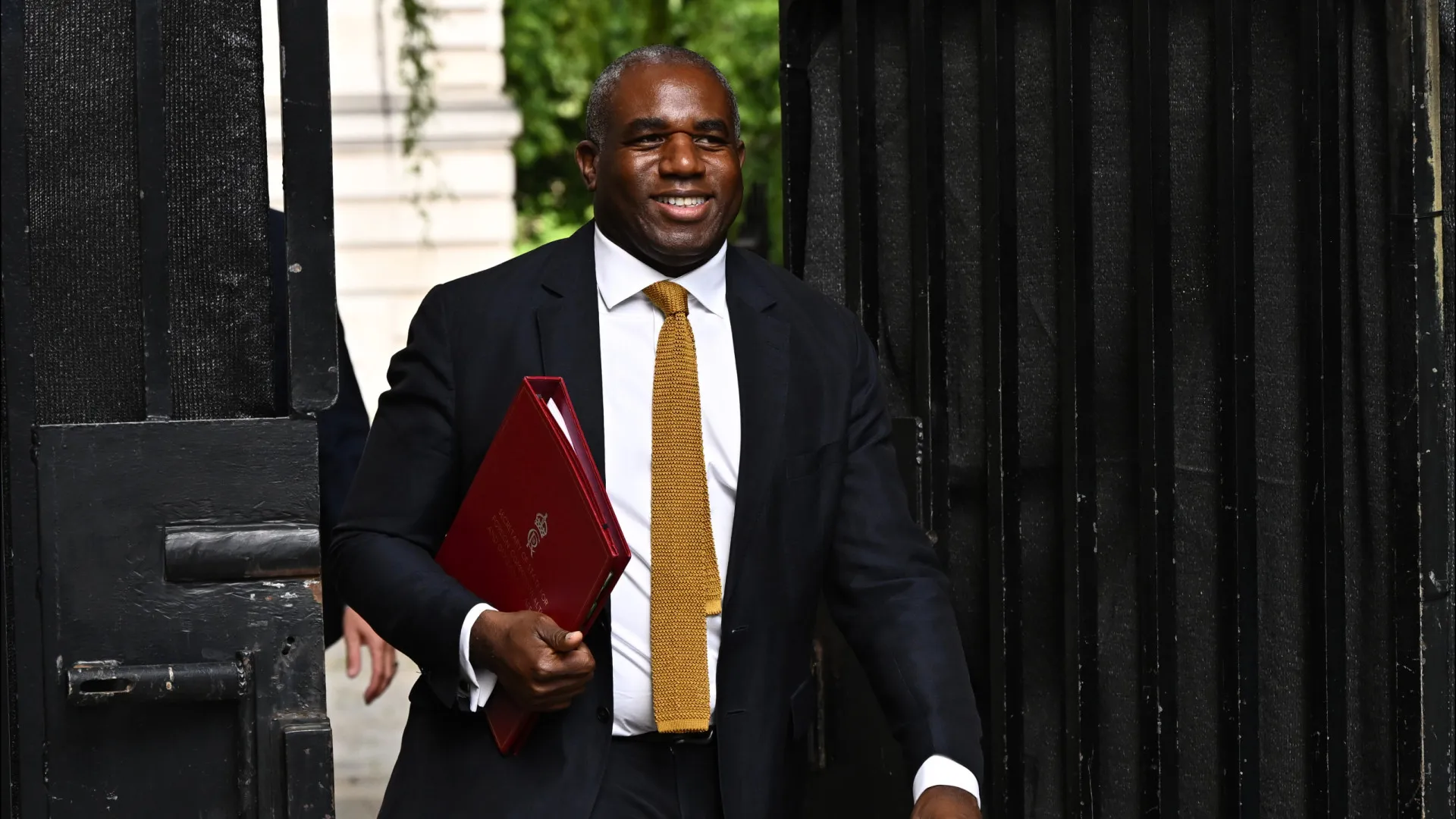 
                    Londres mantém intenção de reconhecer Palestina caso não haja cessar-fogo
                