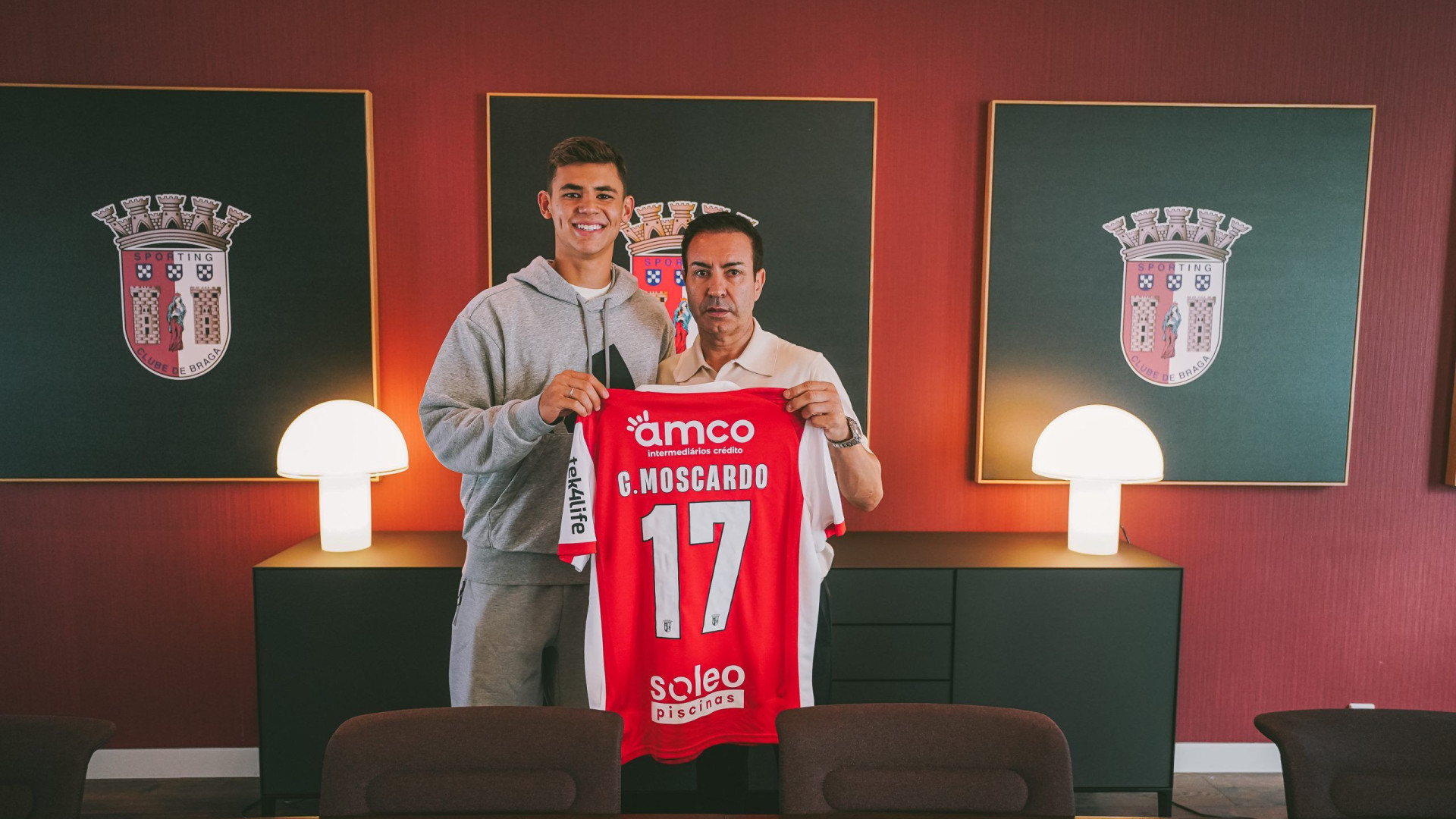 Oficial: Sp. Braga leva Gabriel Moscardo do PSG