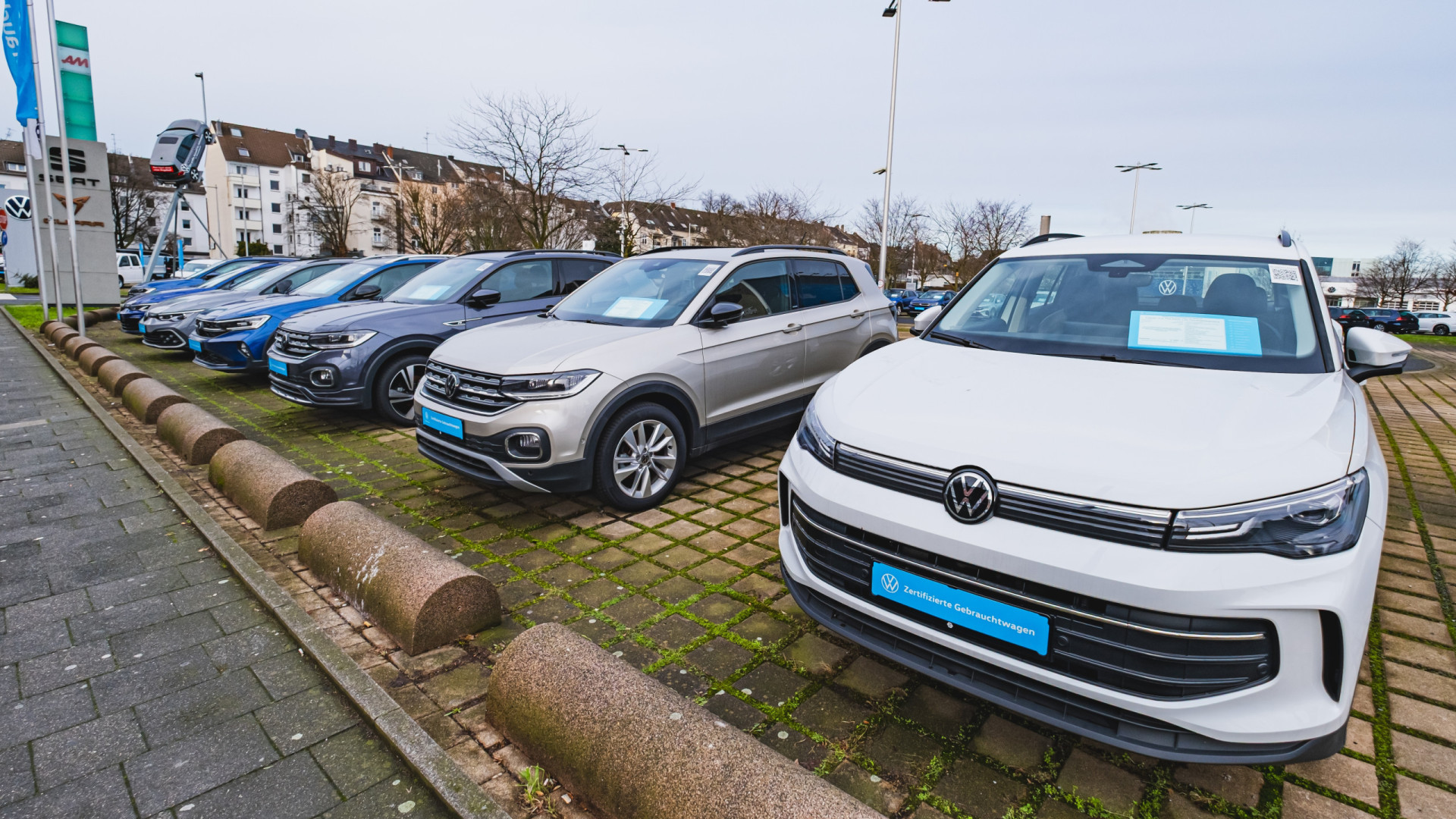Comprar carro usado? Não olhe só para a quilometragem e idade