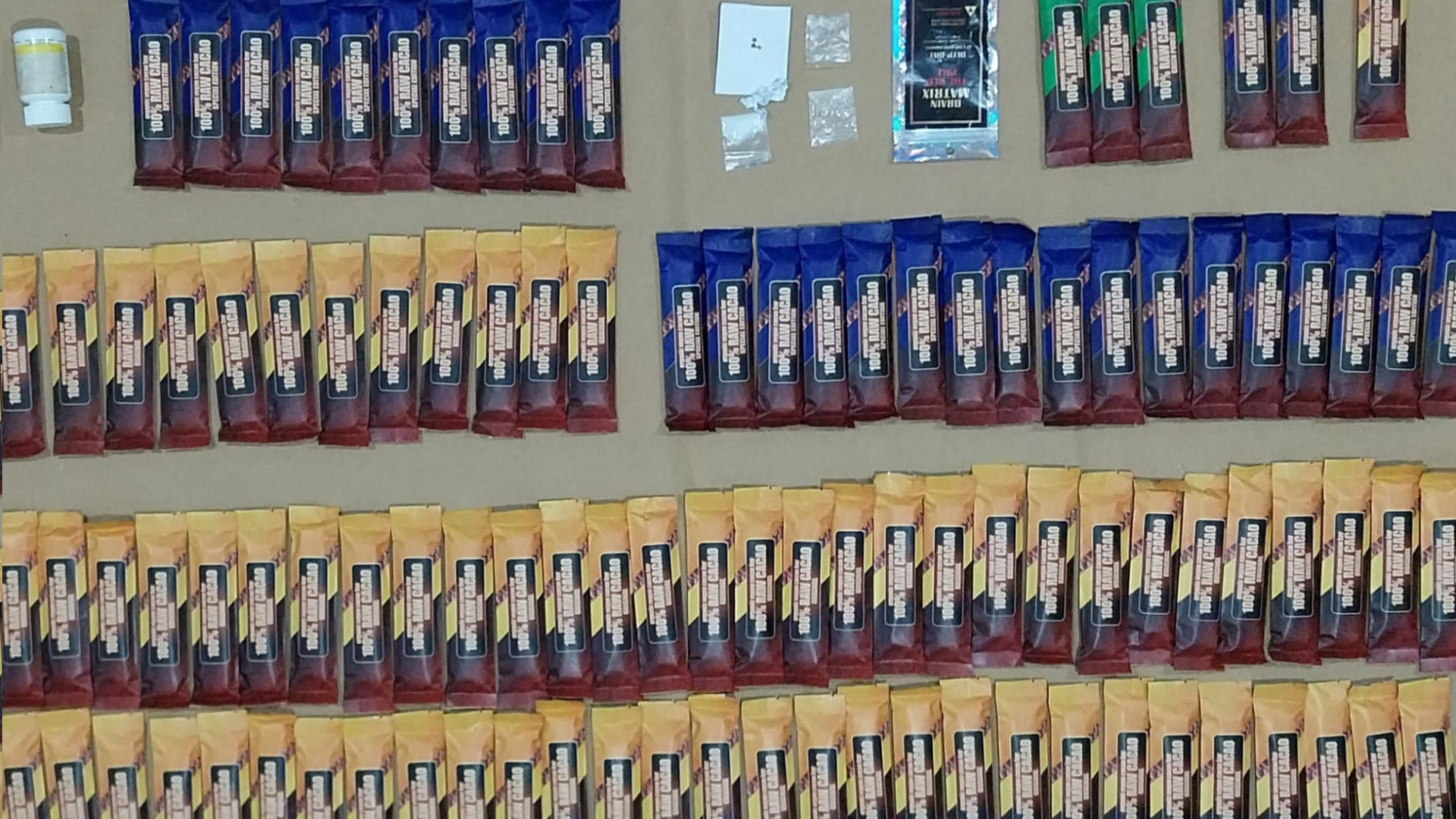 Mais dois traficantes apanhados no Boom com droga e milhares de euros