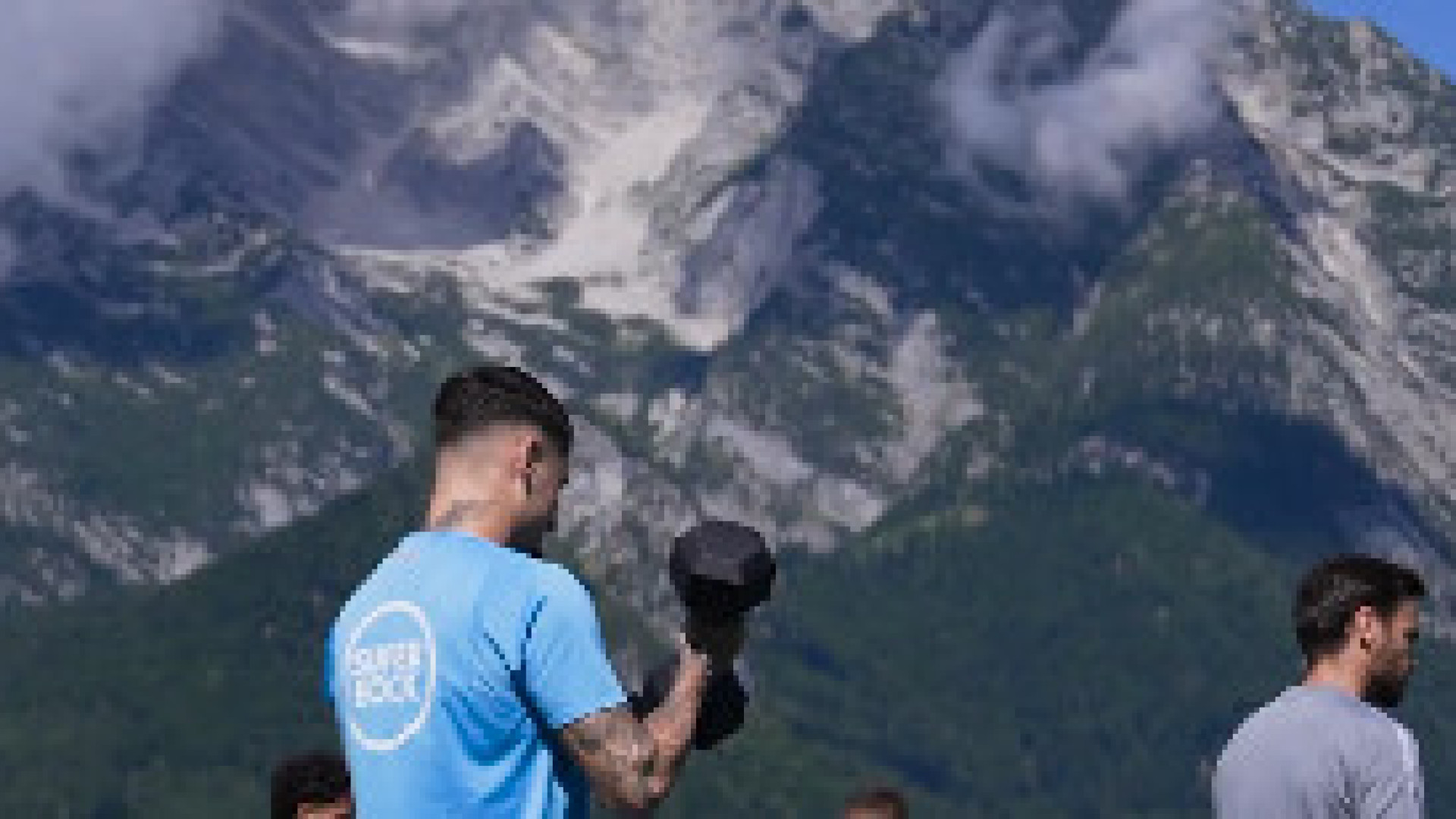 FC Porto treina na Áustria perante paisagem ‘de tirar a respiração’