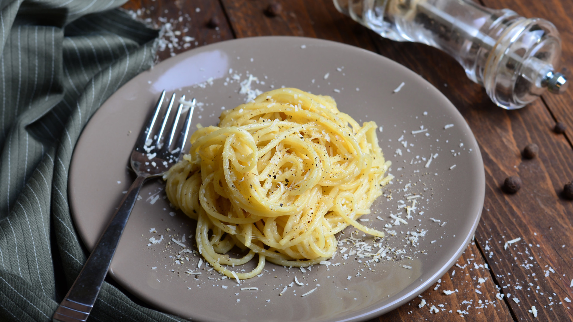 É vegan, mas adora cacio e pepe? Experimente esta versão vegetal