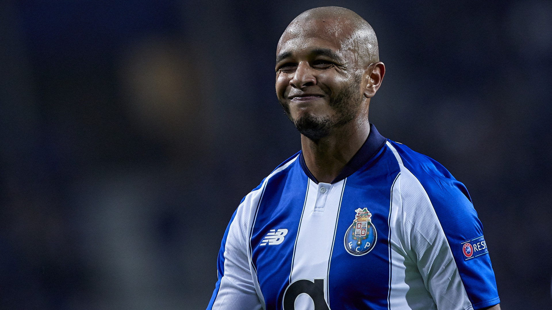 Yacine Brahimi explica saída do FC Porto e confessa: "Dói um pouco..."