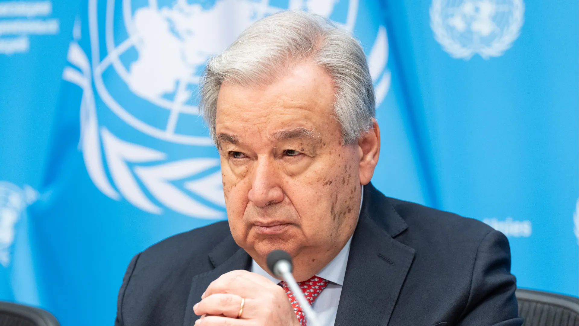 
                    Guterres exprime 