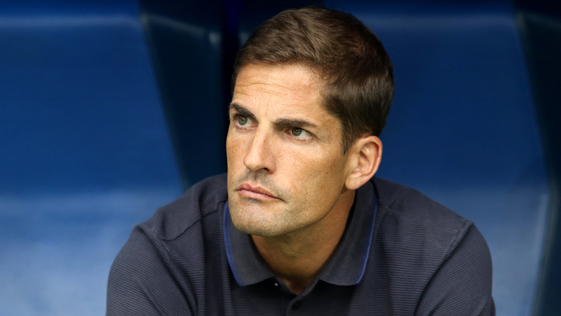 Ex-selecionador espanhol passa vergonha na Rússia: 