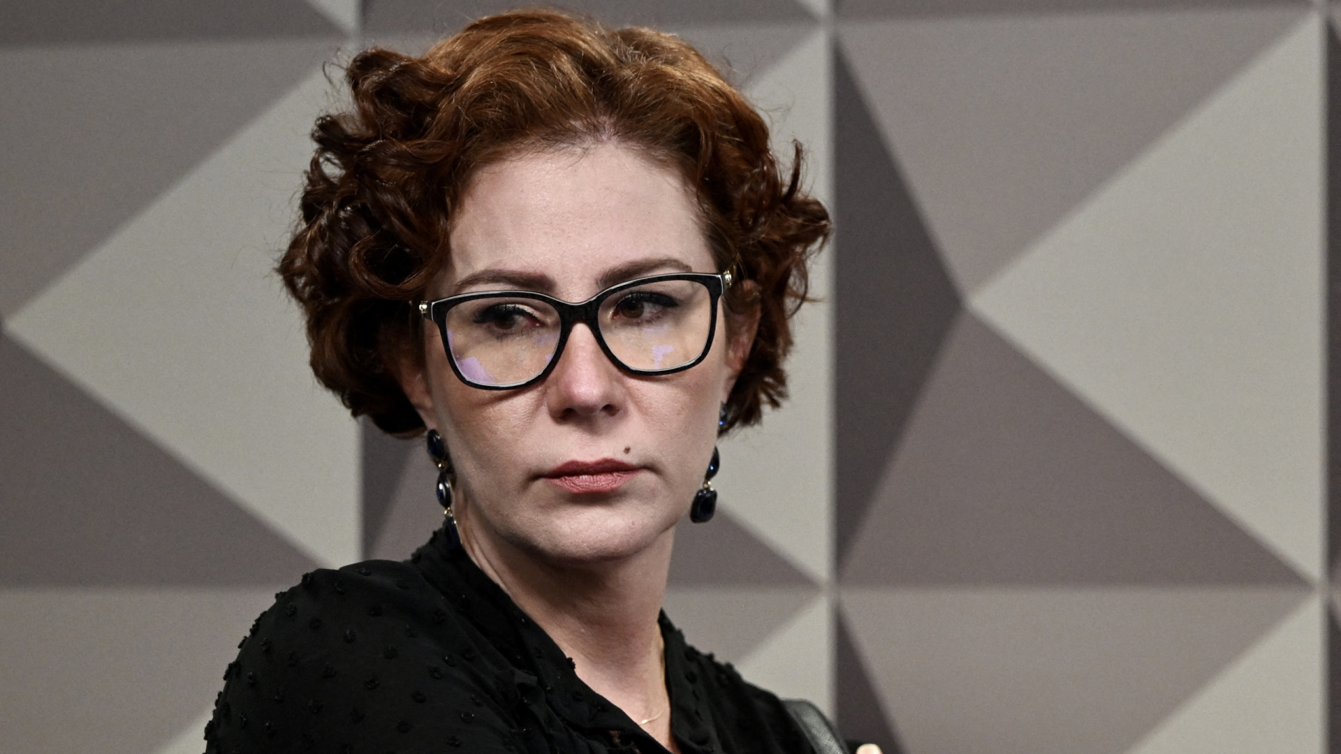 Deputada brasileira detida após fugir para Itália. Parlamentar denunciou