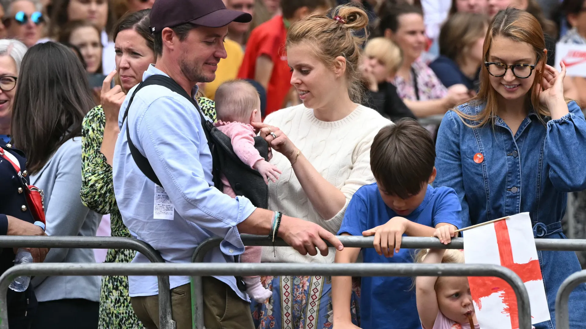 
                    Filha mais nova da princesa Beatrice completou um ano
                