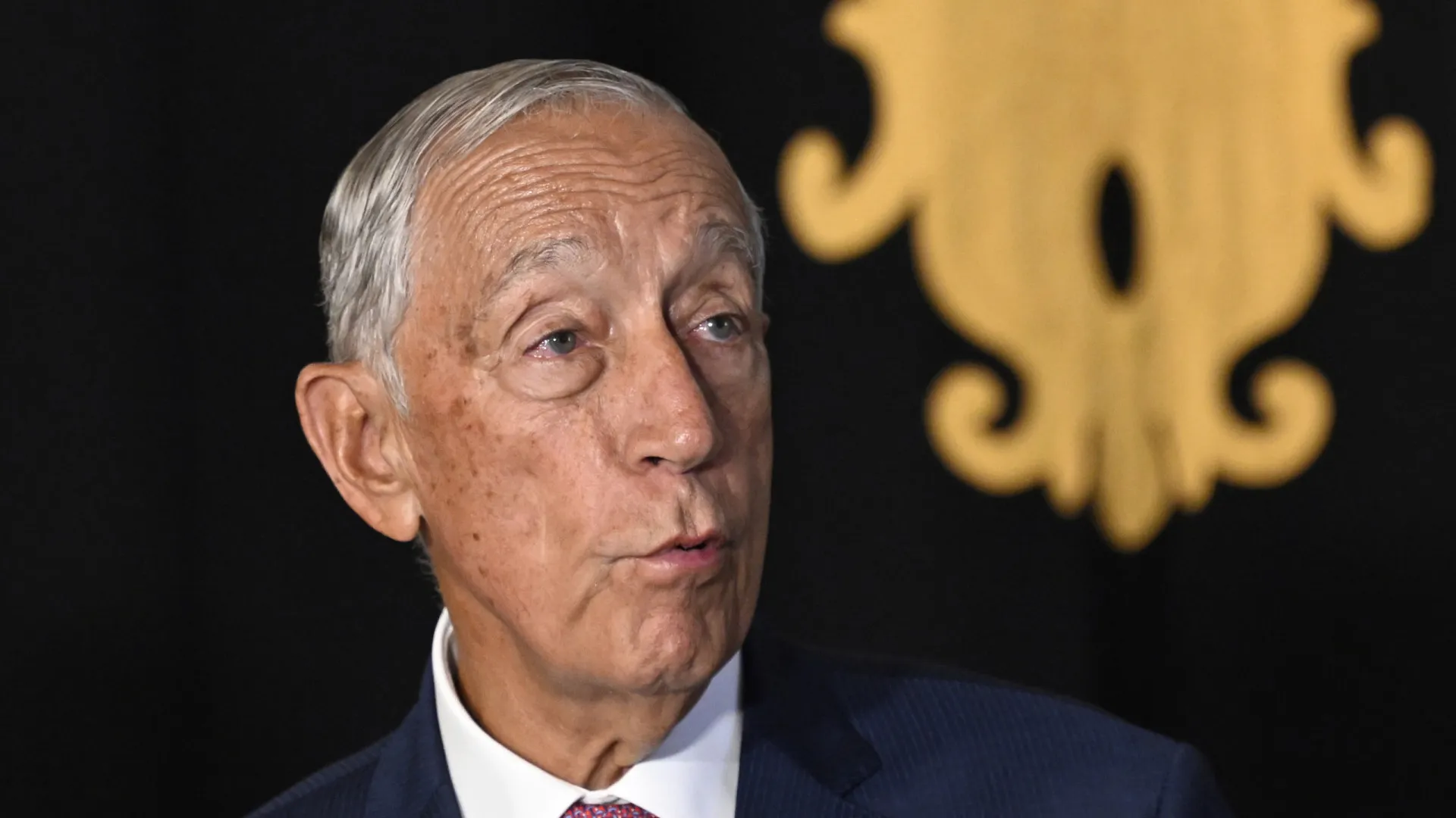 
                    Direita divide-se sobre discurso de Marcelo. O que disseram os partidos?
                