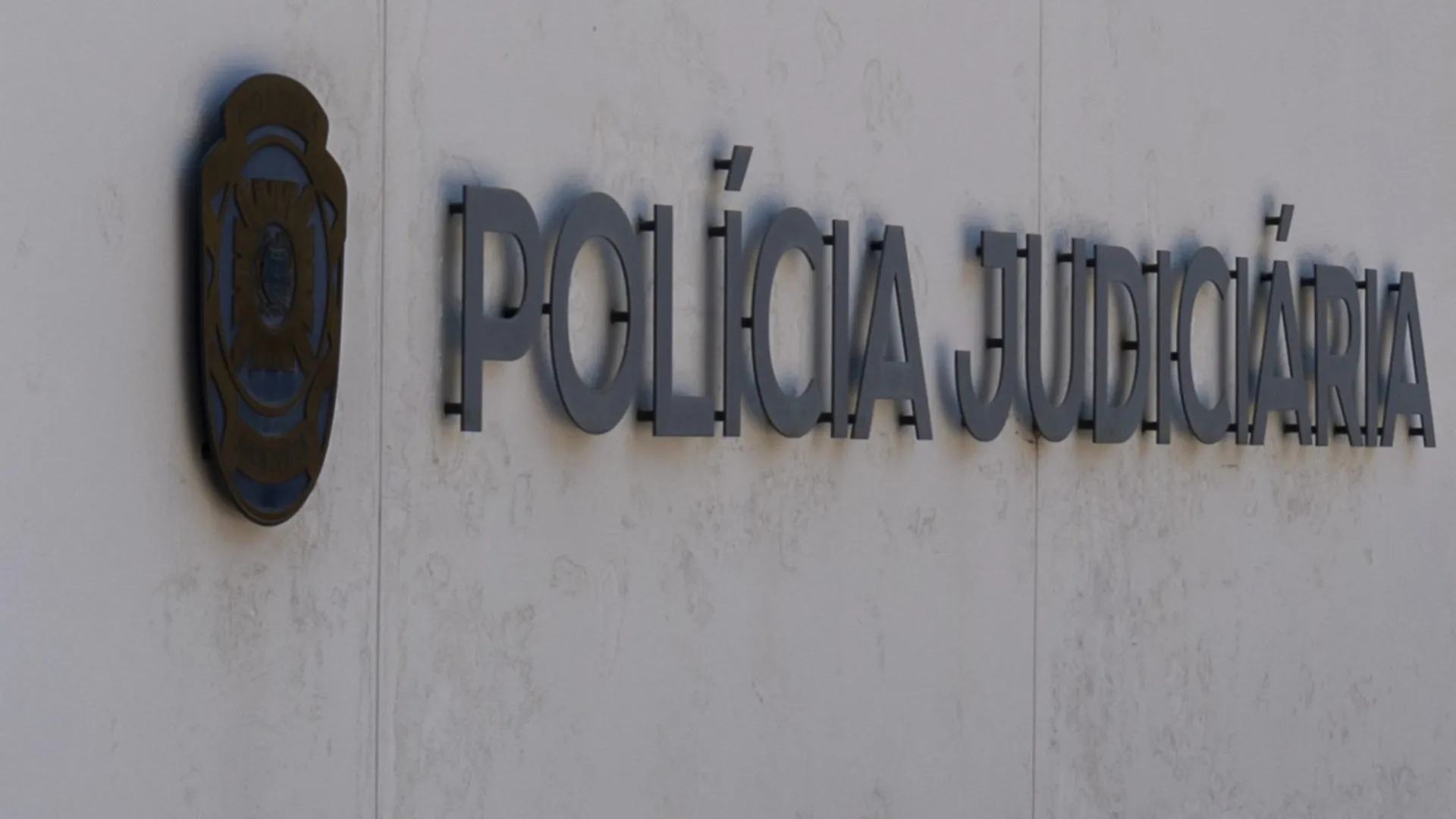 
                    Prisão preventiva para homem que baleou cunhado e se barricou no Barreiro
                