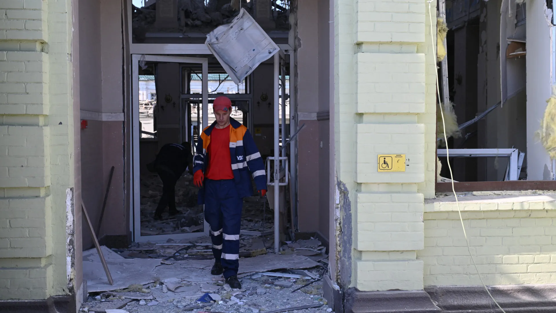 Ataque russo fez três mortos em Kharkiv e atingiu navios em Odessa