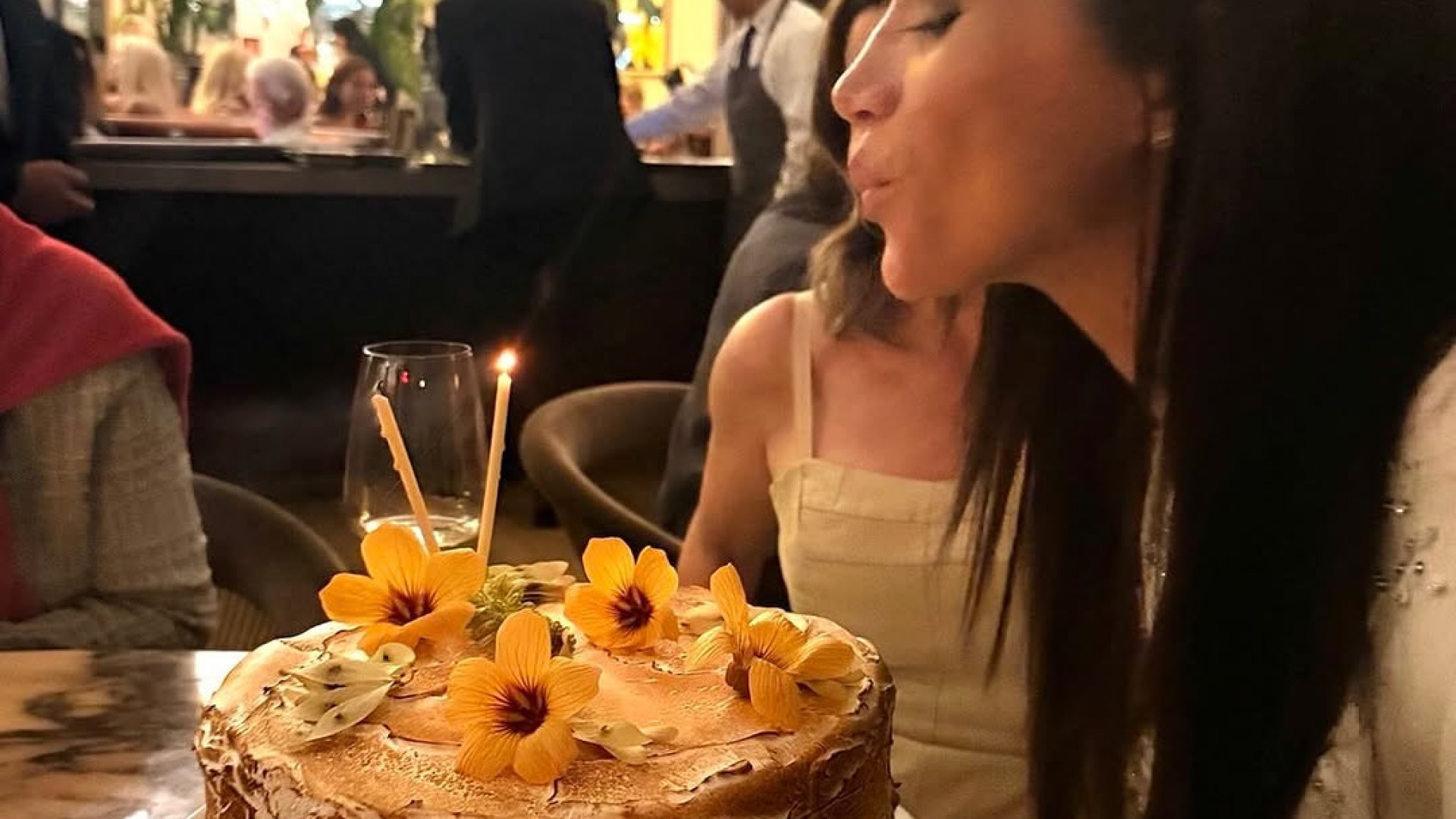 Meghan Markle mostra fotografia da festa de aniversário privada