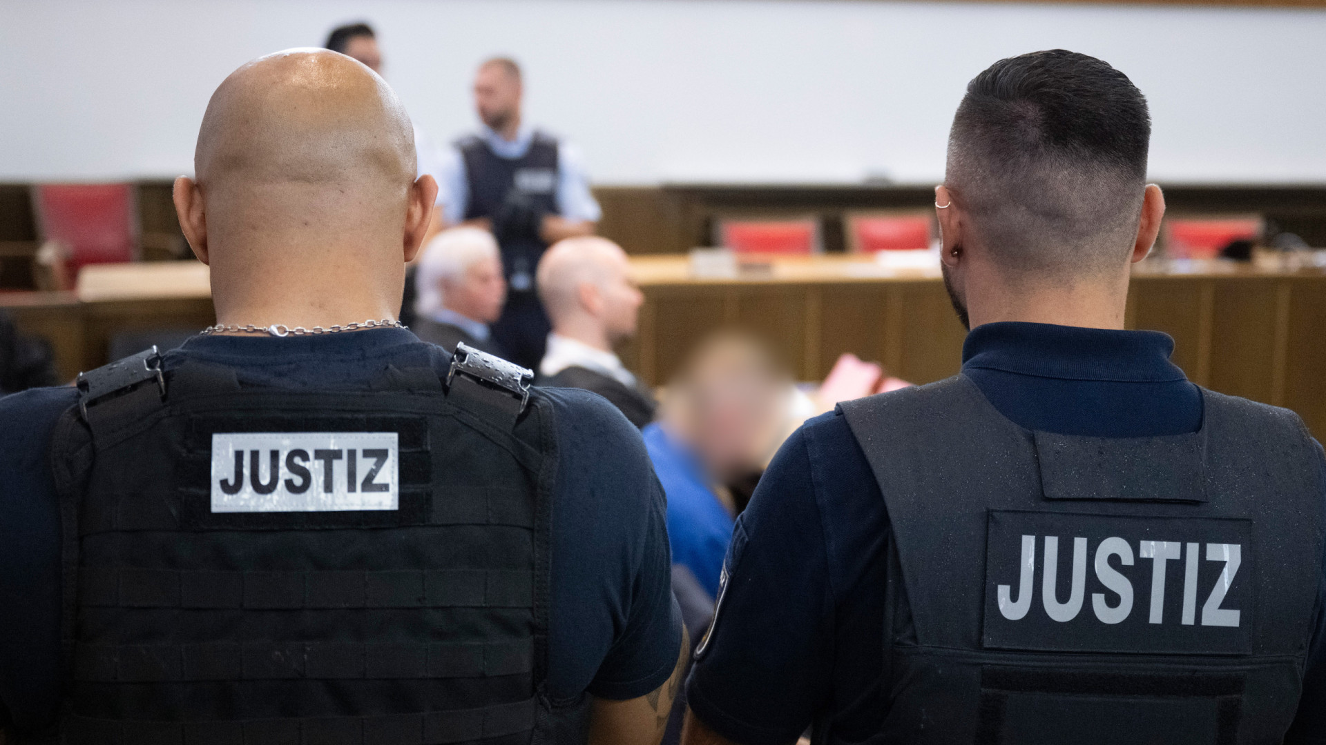 Três detidos na Alemanha por ligações a grupo extremista