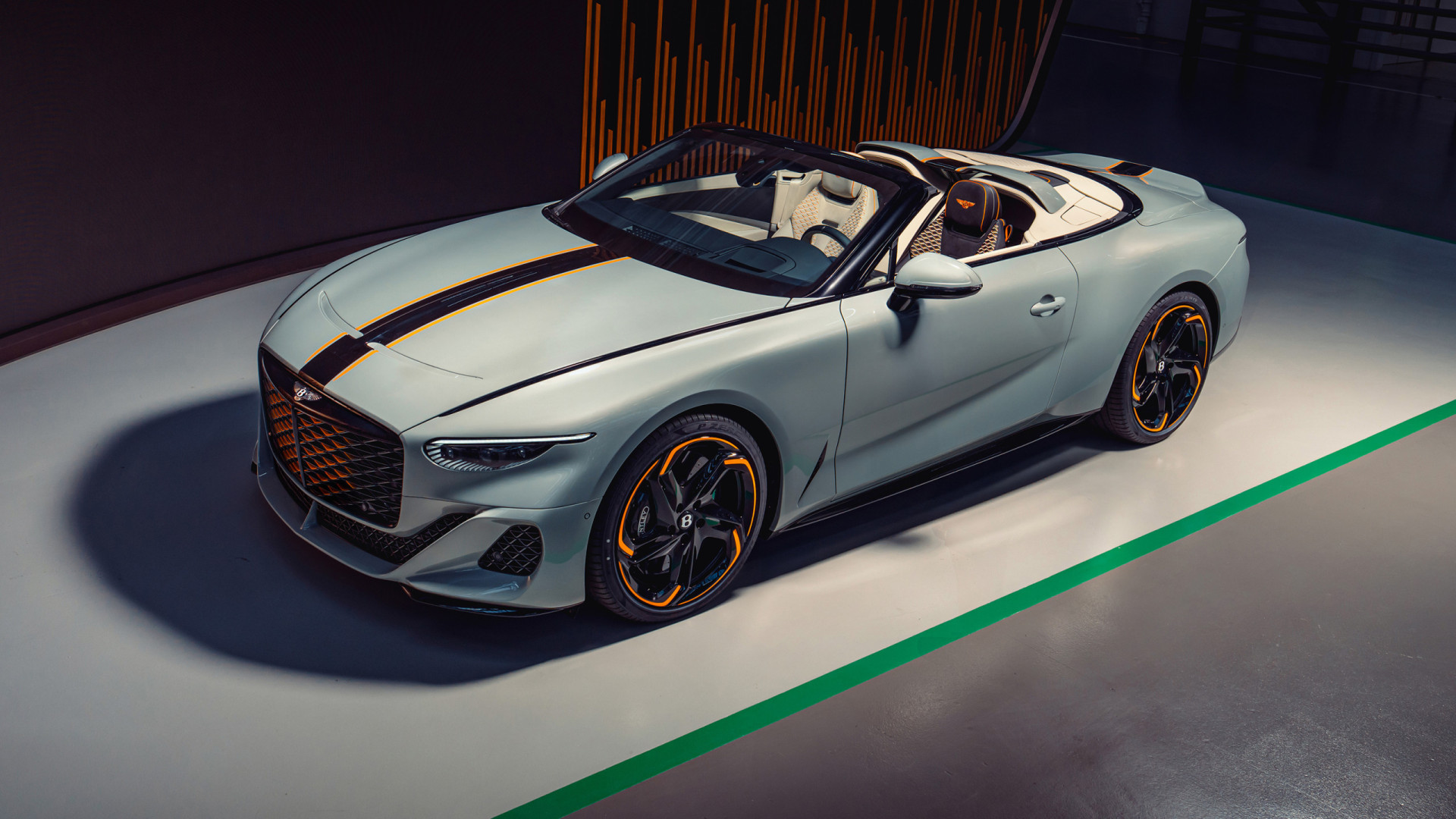 Este é o primeiro Bentley Batur Convertible de produção