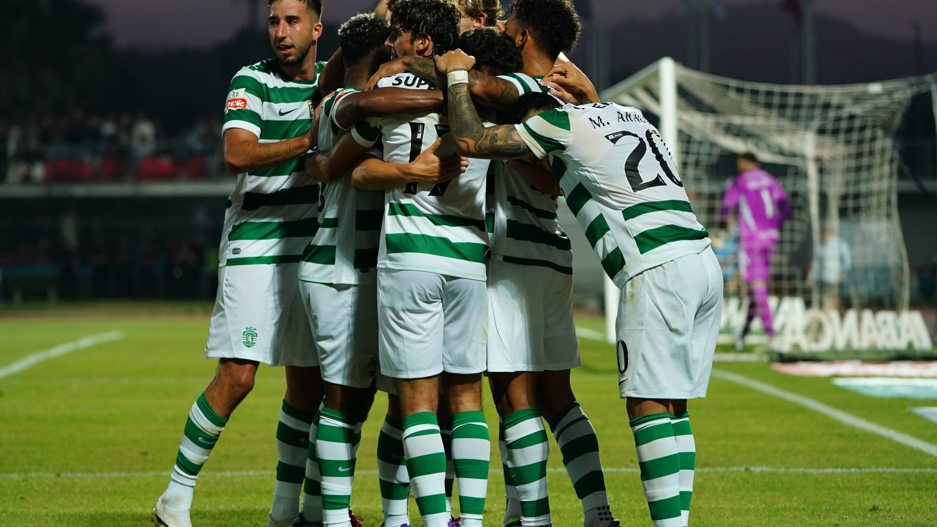 Ataque ao 'tri' começou. Sporting 'verga' Casa Pia no arranque da I Liga