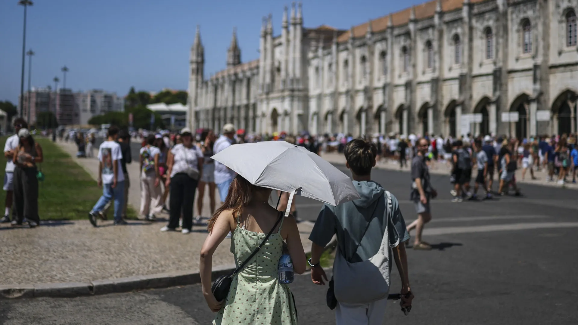 
                    Portugal continental teve em 2025 o 2.º outubro mais quente desde 1931
                