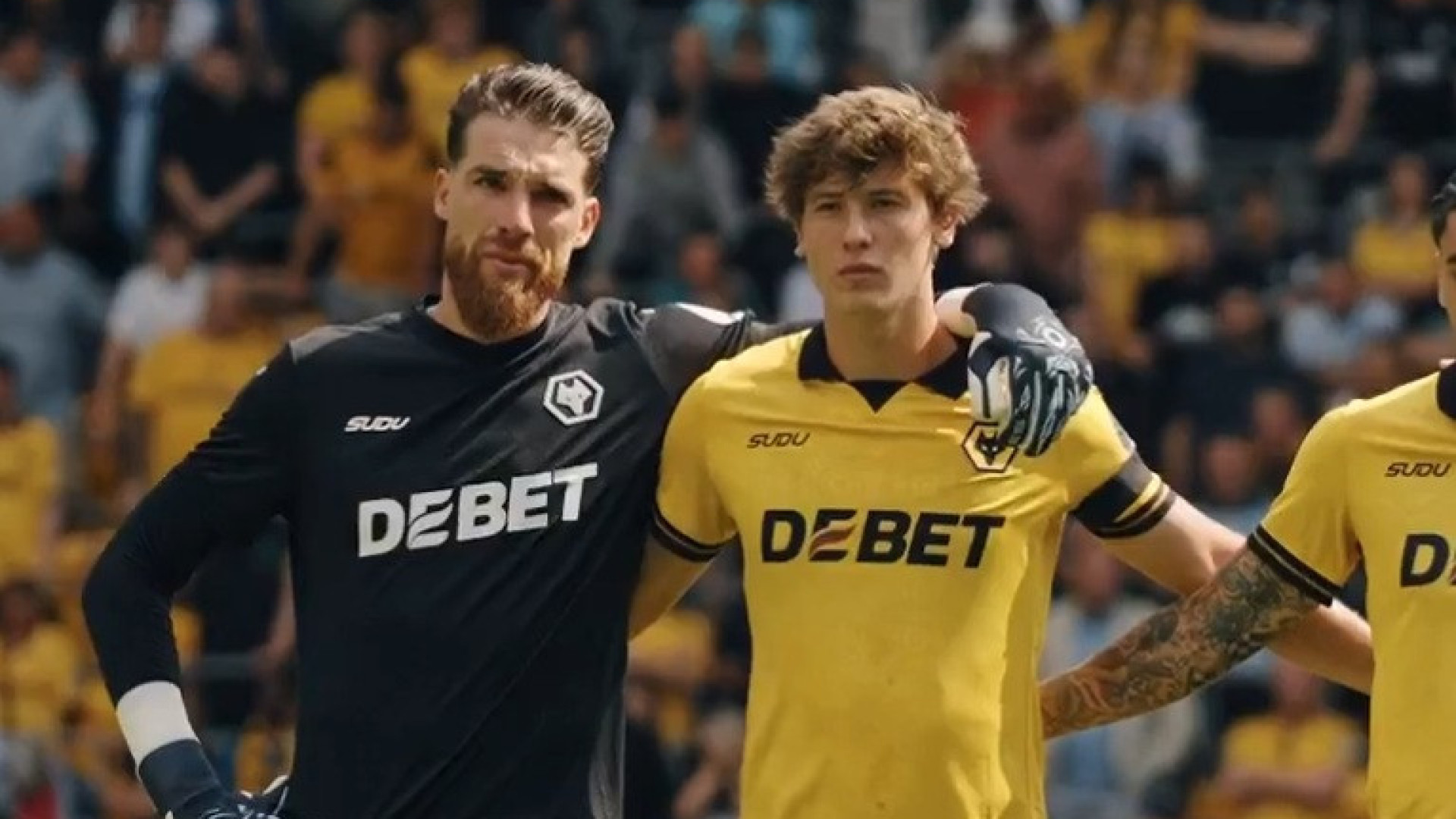 José Sá não segura as lágrimas na homenagem dos Wolves a Diogo Jota