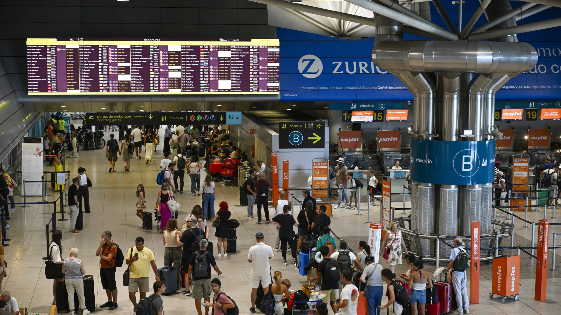 
                    Estrangeiro procurado internacionalmente detido no aeroporto de Lisboa
                
