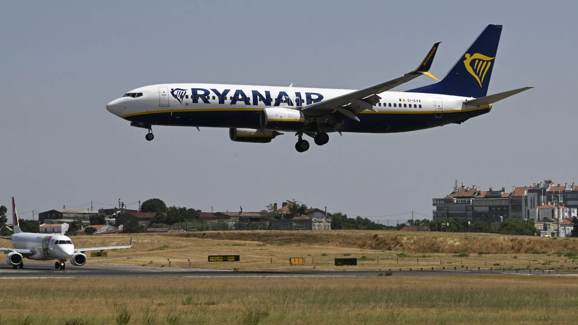 
                    Para onde vai voar? Ryanair revela programação para o inverno (veja aqui)
                