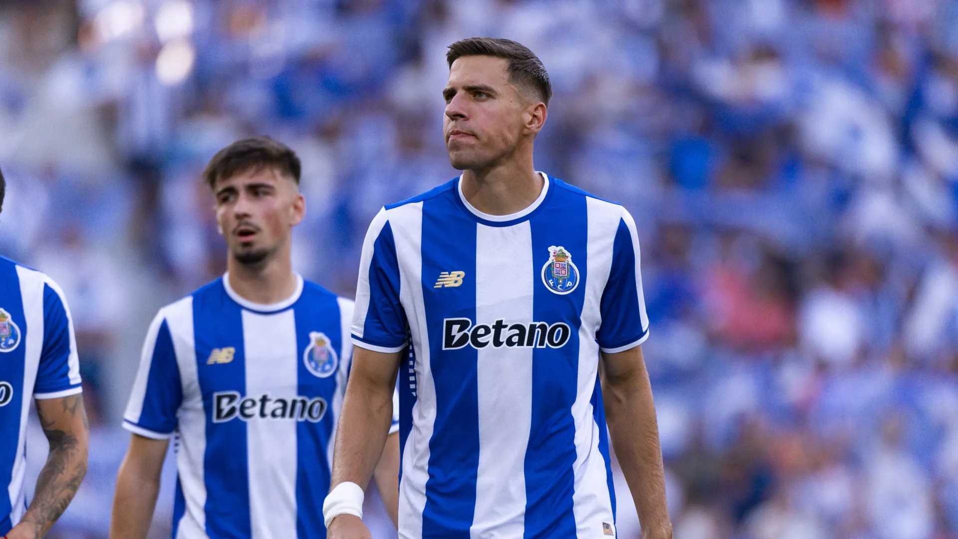 Mateus Fernandes rende-se a Pote… e Bednarek: “Fazia lembrar Coates”