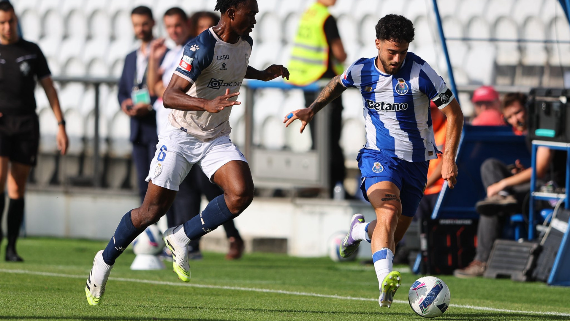 FC Porto B sem brilho na estreia na II Liga. Remontada em Leiria