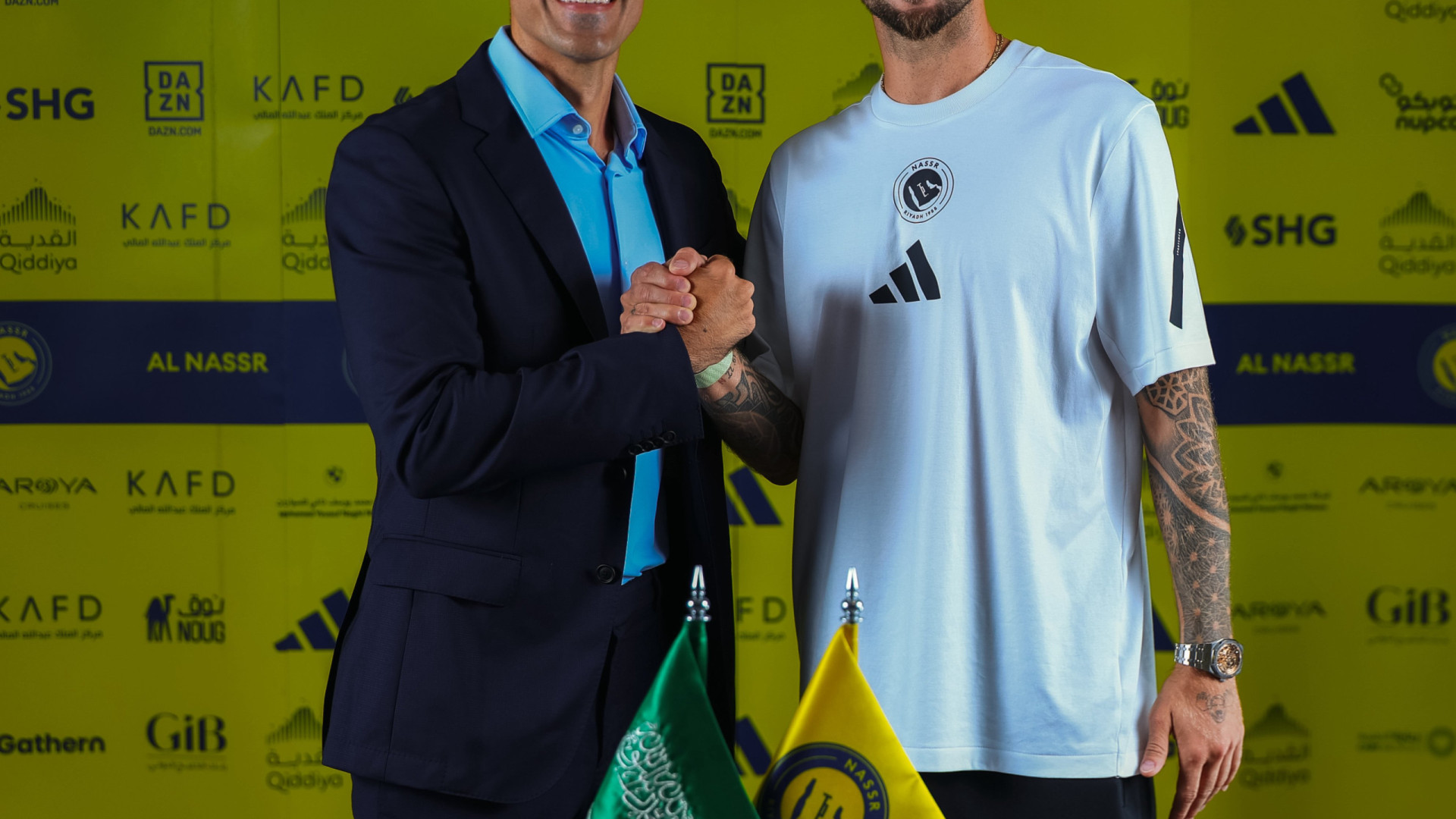 EM DIRETO: Siga os rumores e os negócios do mercado de transferências