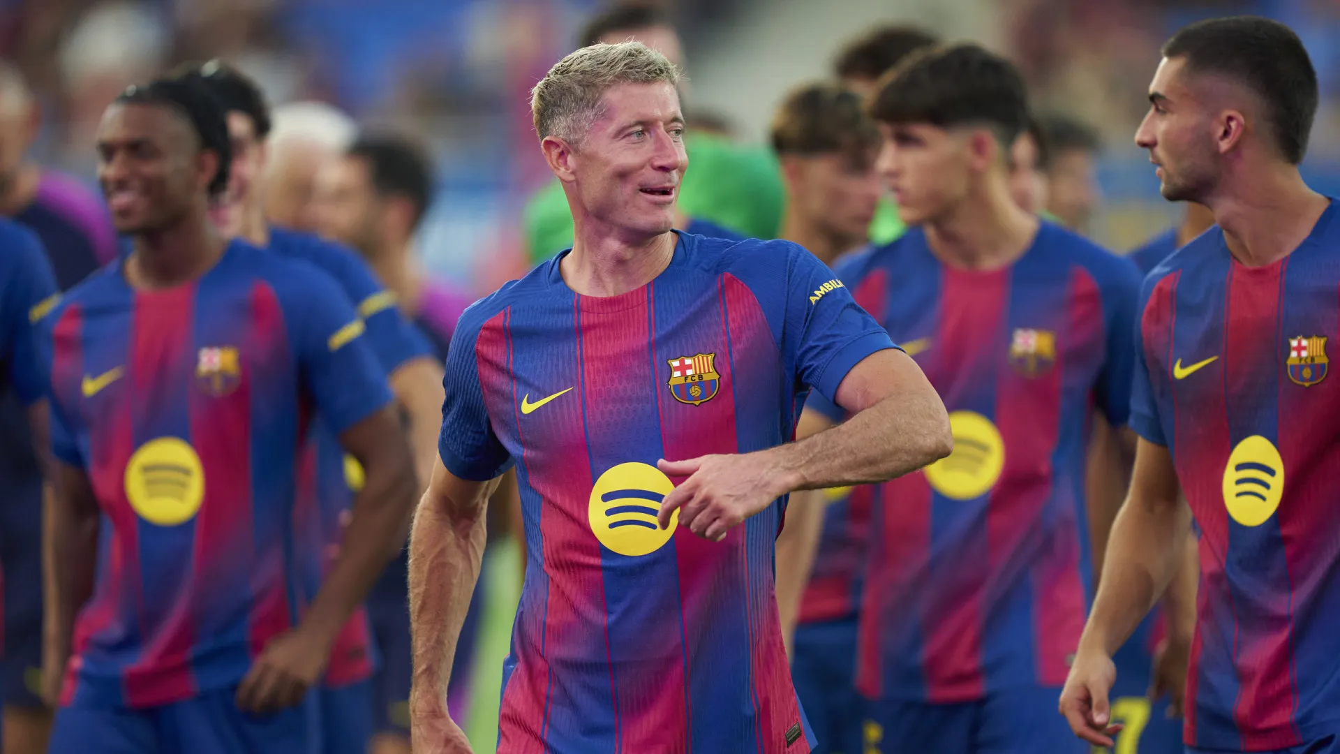 
                    Lewandowski confirma que o Barcelona lhe pediu para parar de marcar golos
                