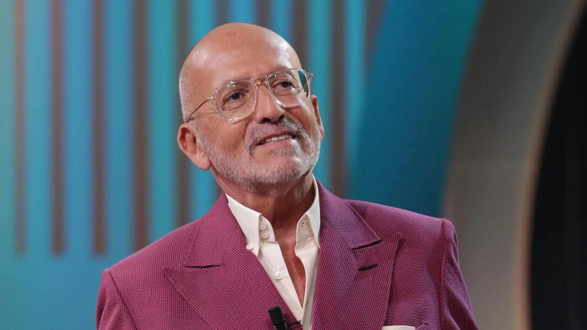 
                    Manuel Luís Goucha apela a compra no comércio local em Leiria
                