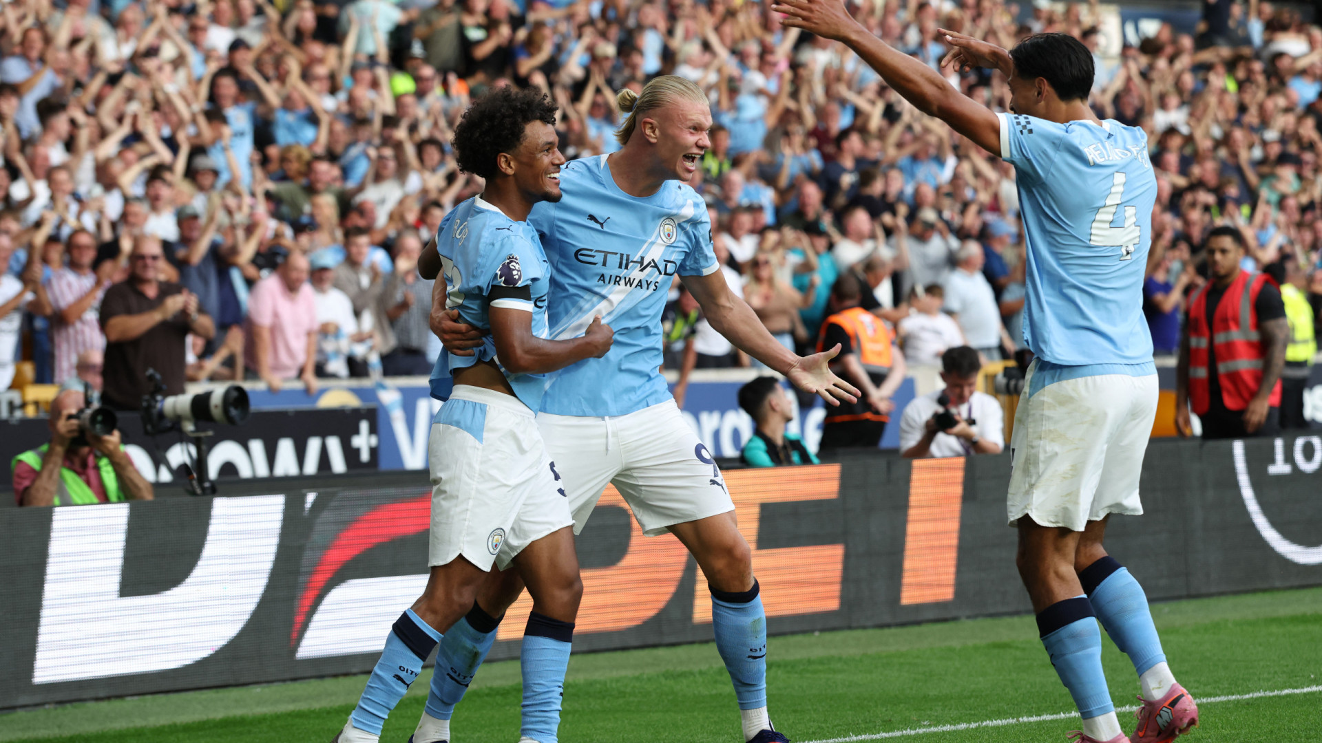 Vítor Pereira incapaz de travar o poderio do City na estreia na Premier