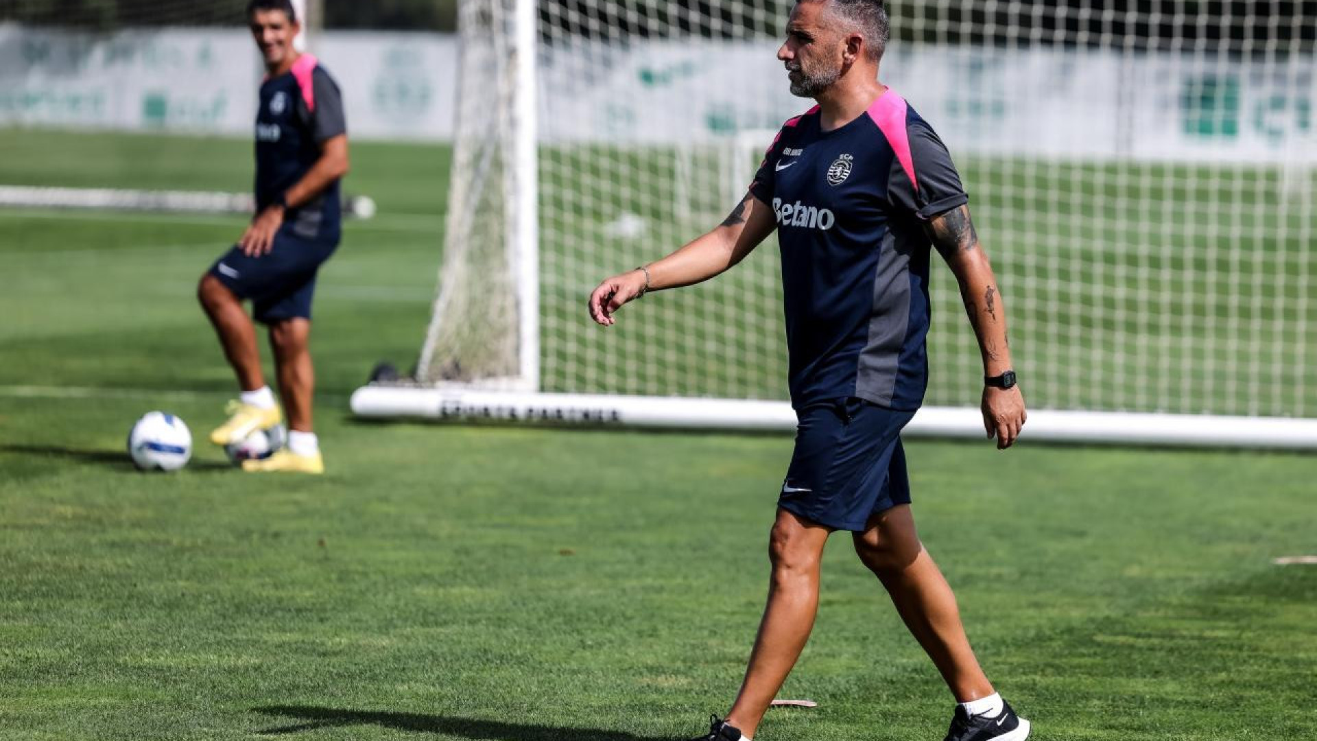 Sporting volta aos treinos e Rui Borges chama jogador da equipa B