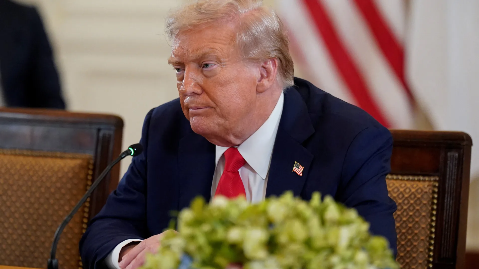 
                    Trump garante que EUA suspenderam pagamentos e subsídios para a Colômbia
                