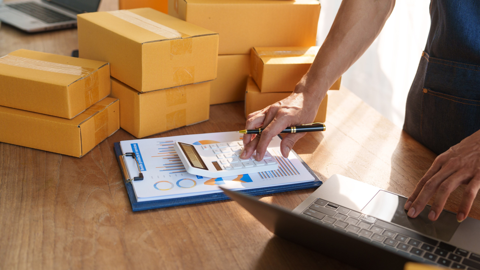 Comprou online fora da UE e encomenda não chegou? Fisco diz o que fazer