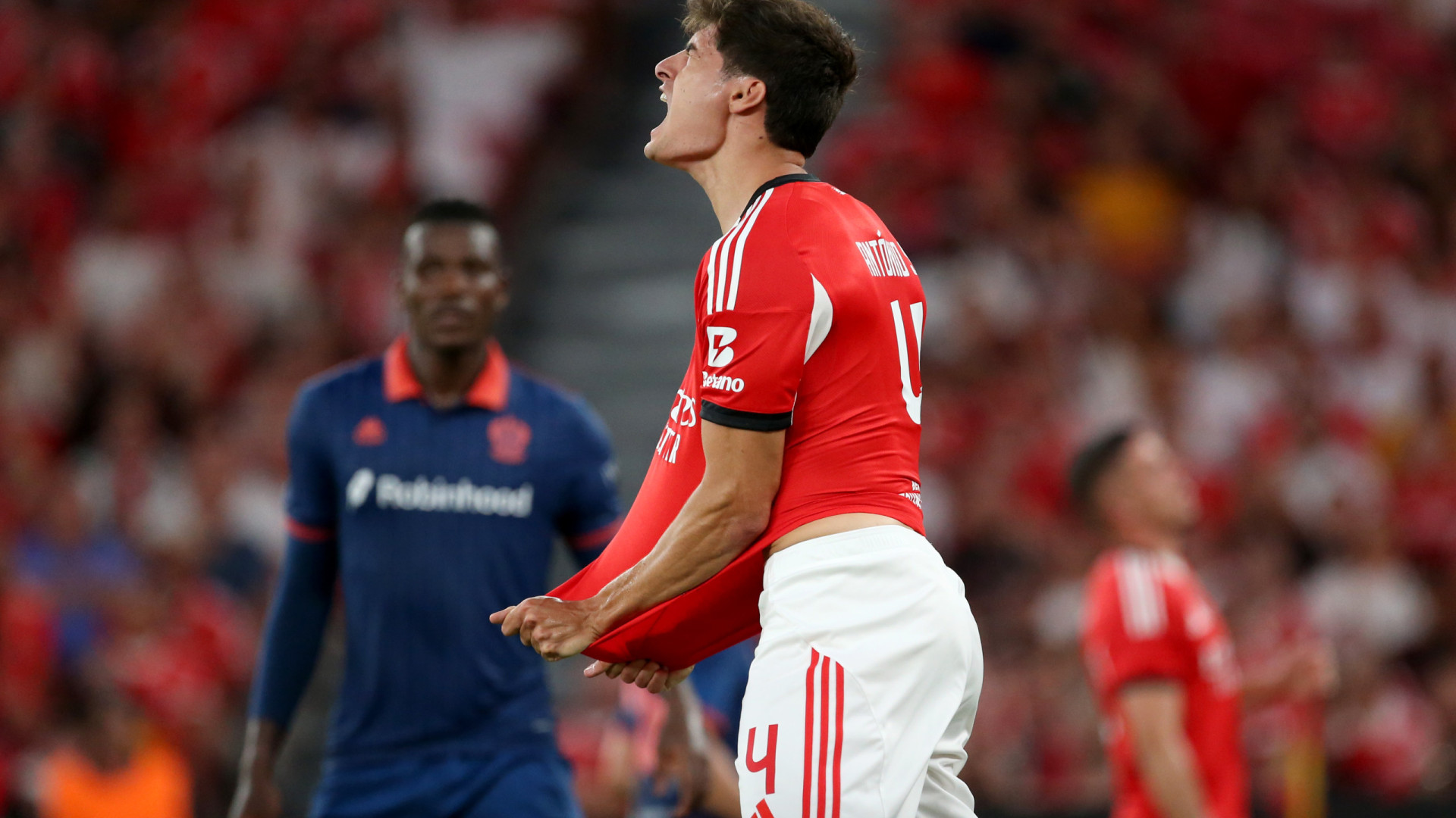 António Silva elogia Mourinho e fala do futuro: "O que posso garantir..."