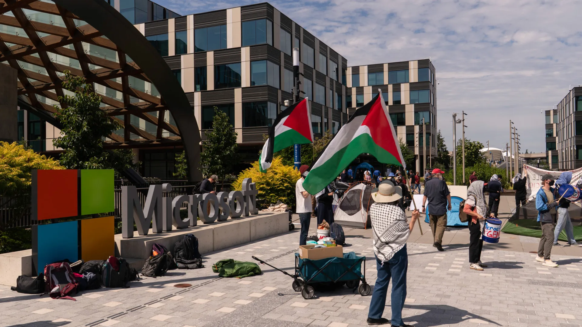 Protesto ocupa sede da Microsoft e visa relação da empresa com Israel