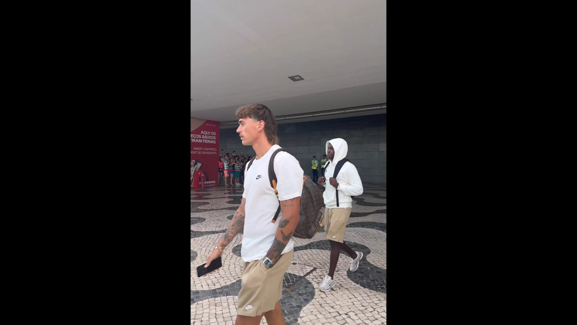 Apoteose. Gritos e mais gritos na chegada do Sporting à Madeira
