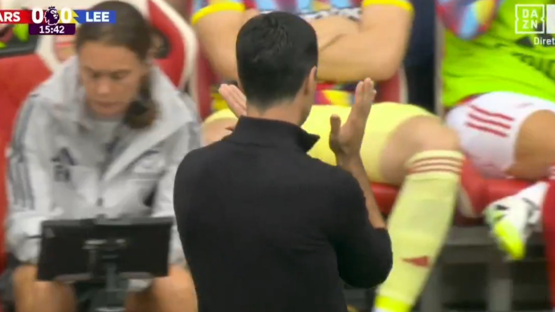 O que foi isto? Gyokeres teve falhanço incrível e Arteta reagiu assim