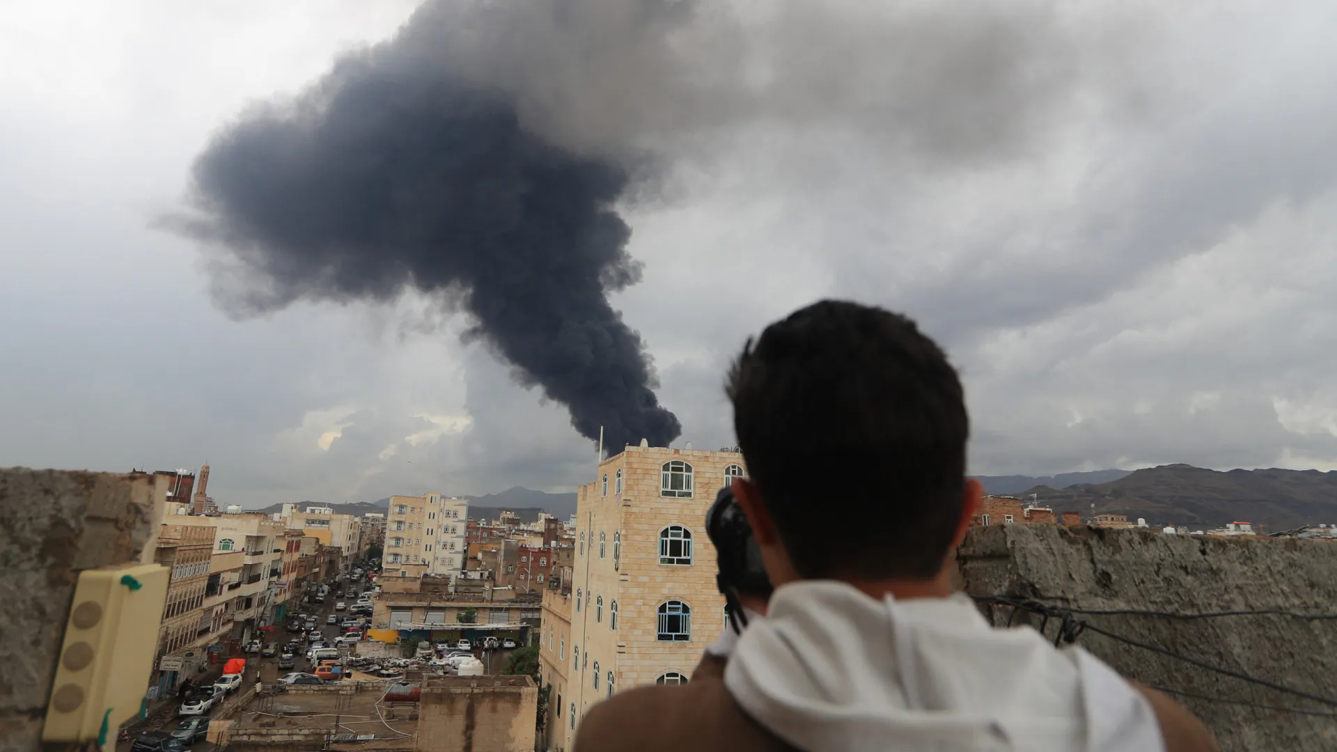 
                    Sobe para 35 número de mortos em ataques aéreos israelitas ao Iémen
                