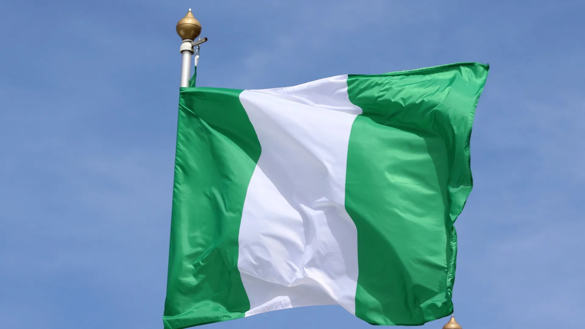 
                    Exército nigeriano vai julgar oficiais acusados de planearem golpe de Estado
                