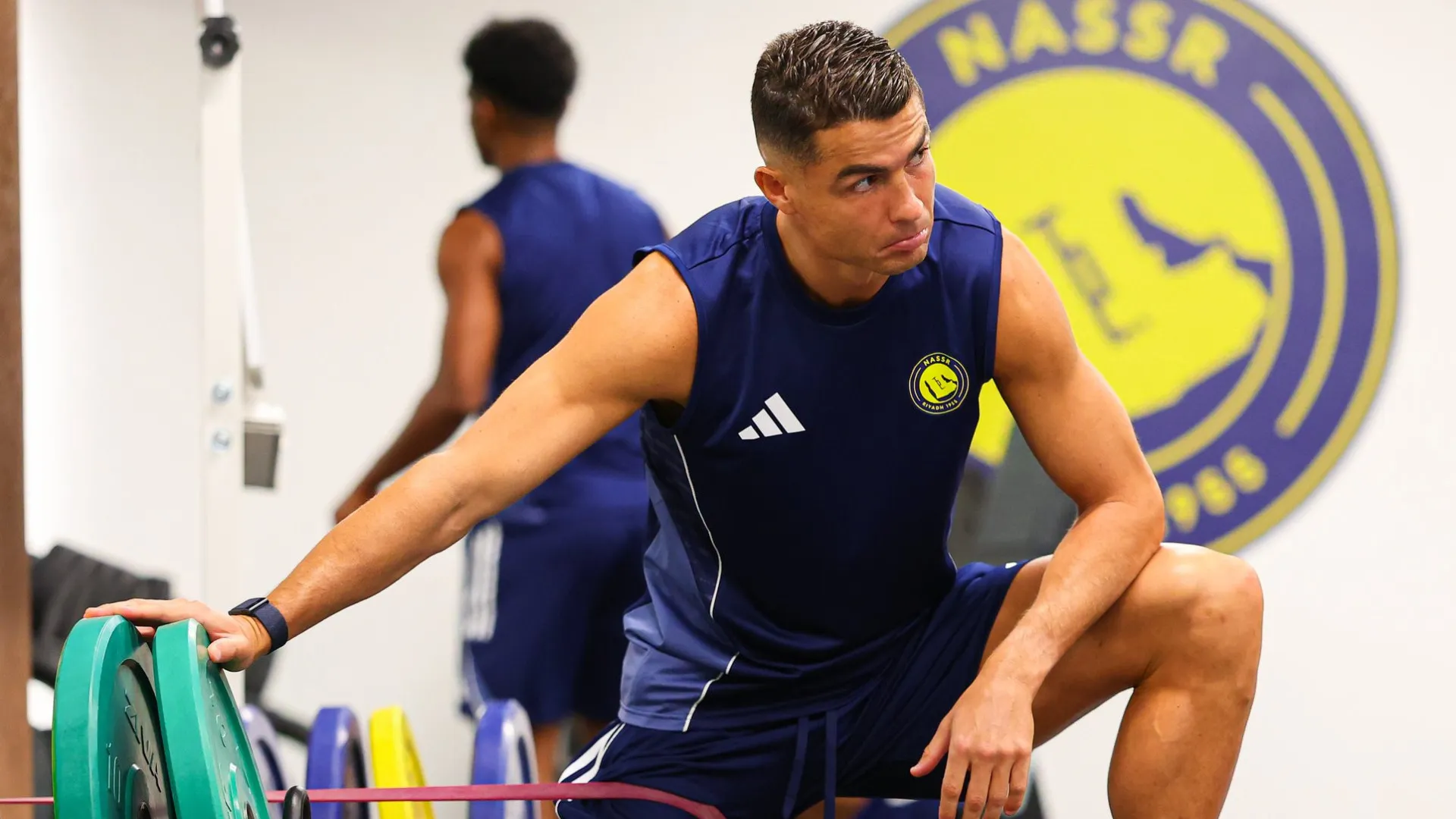 
                    Cristiano Ronaldo e João Félix 'fintam' desilusão e já embalam com Jesus
                