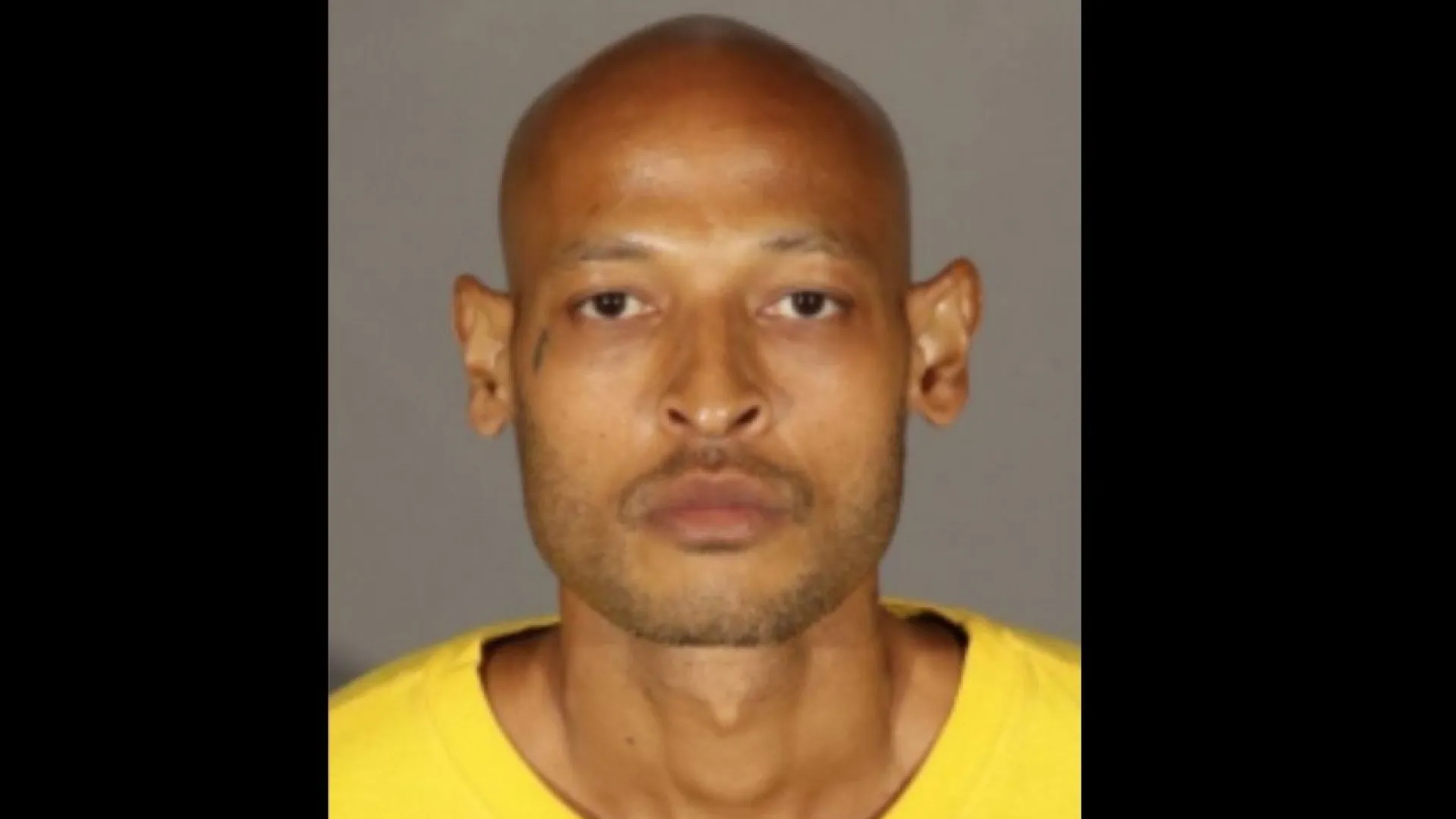 
                    EUA: Homem é detido pela 2.ª vez por perseguir mulheres para ato insólito
                