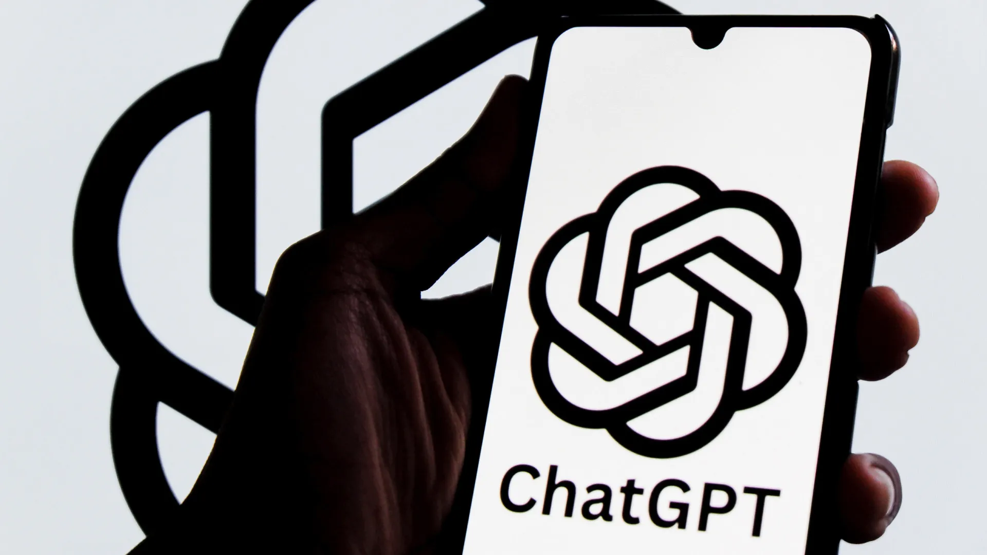 
                    OpenAI anuncia alterações ao ChatGPT depois de morte de adolescente
                