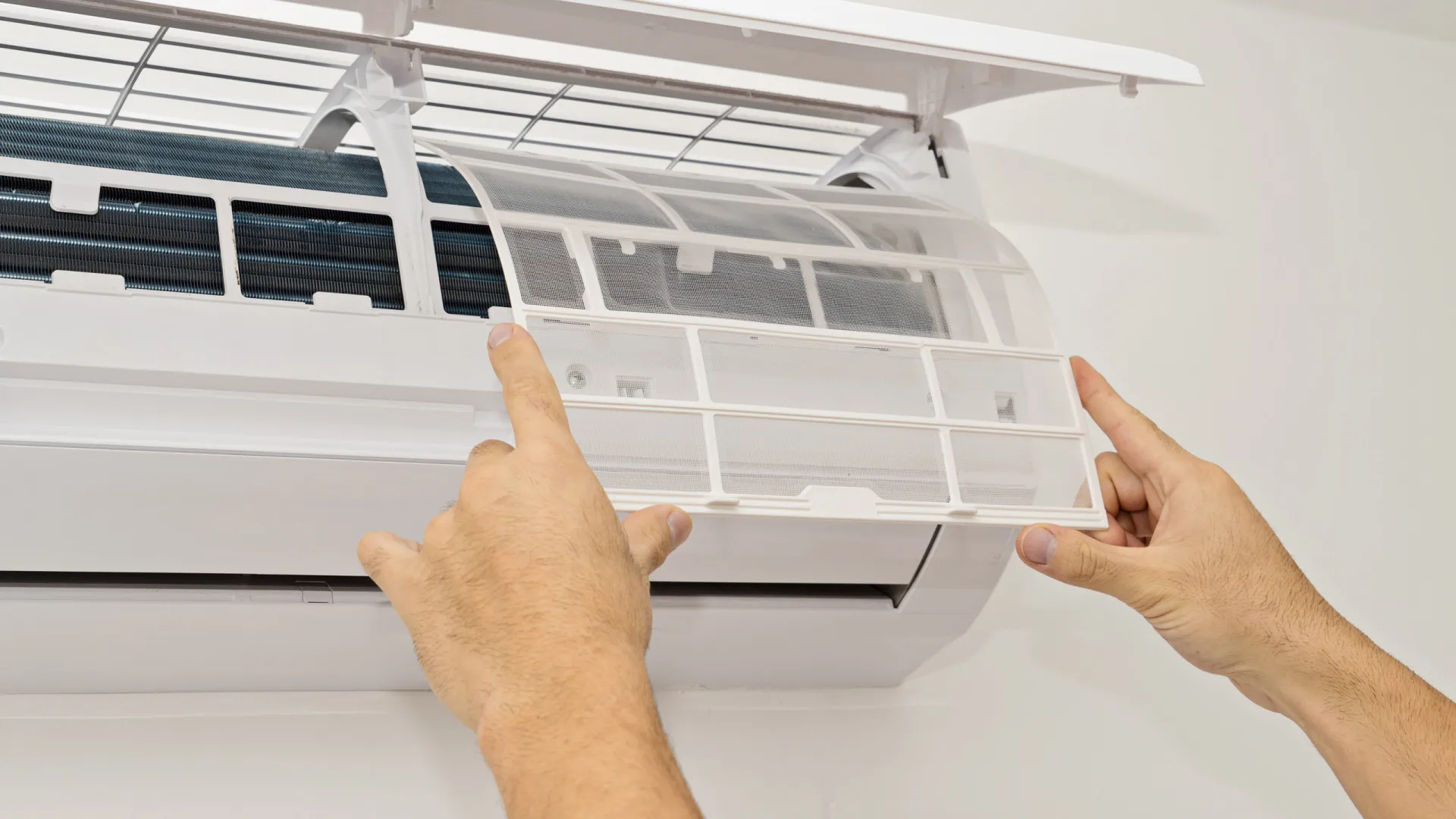 
                    Associações pedem descida do IVA nos painéis solares e ar condicionado
                