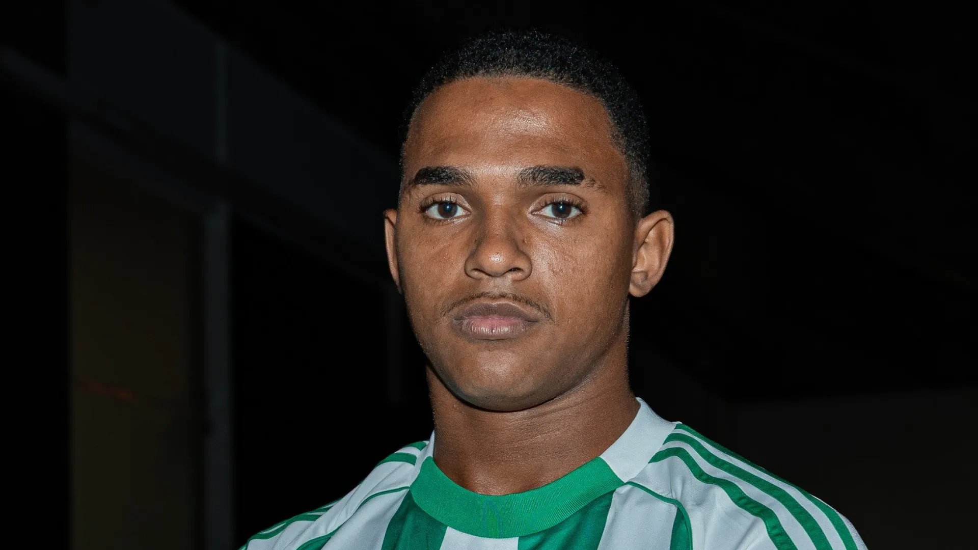 
                    Oficial: Extremo brasileiro Rafael Lobato reforça Rio Ave
                